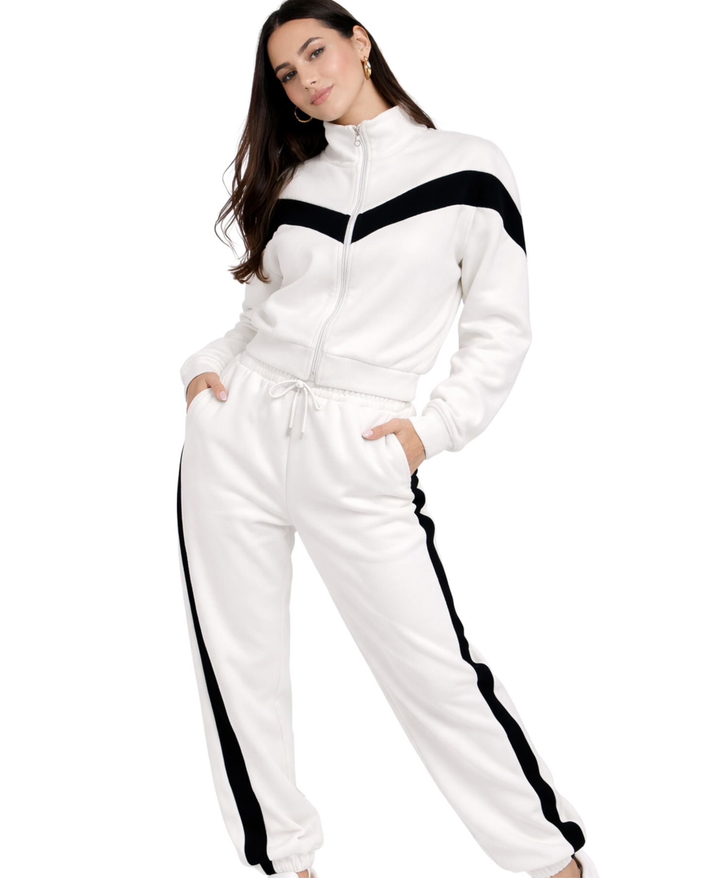 Trening din două piese: Bluză tip zip-up (cu fermoar) și Pantaloni sport tip jogger (cu manșetă elastică la gleznă).