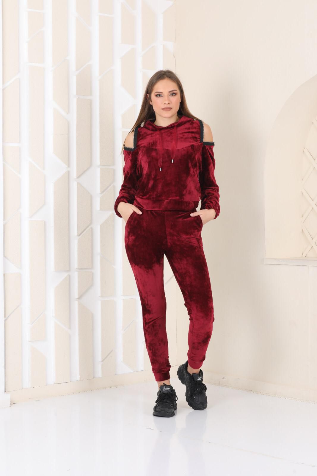 Compleu Rabia-Set de trening din catifea-cu glugă și umeri decupați